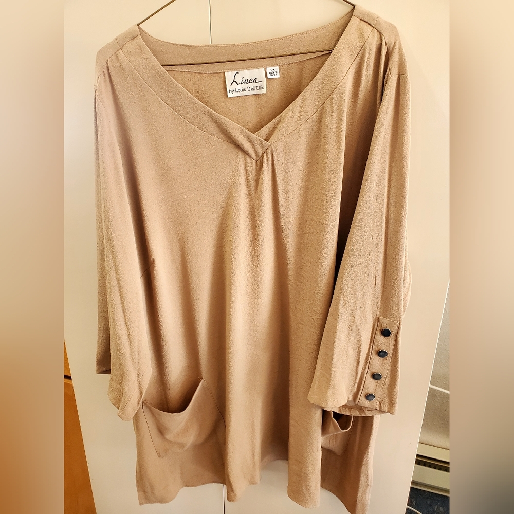 Linea by Louis Dell'Olio Tan Tunic with Button Detail on sleeves. Slits on sides